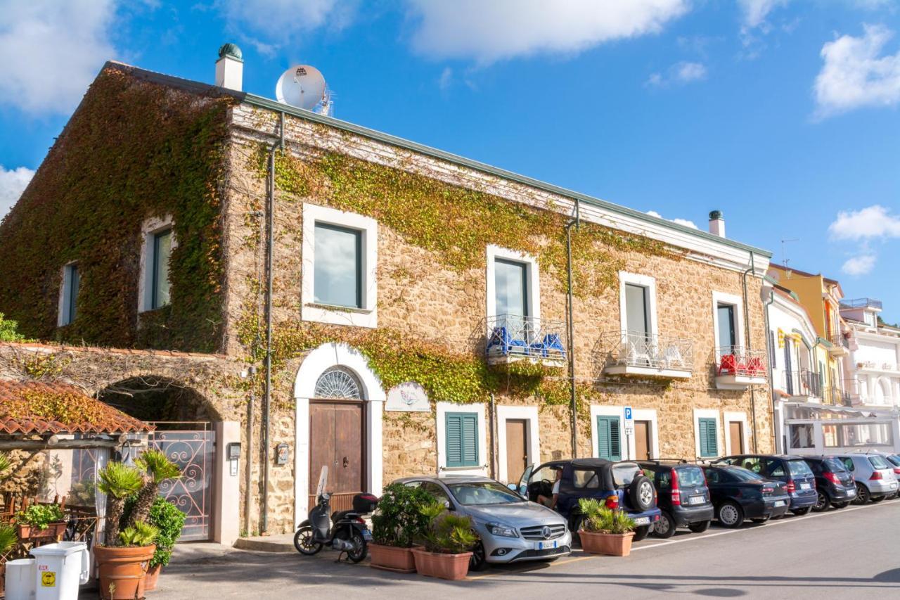 La Belle Vie B&B ซานตามาเรีย ดิ กาสเตลลาบาเต ภายนอก รูปภาพ